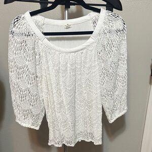 Elegant White Lace Women's Top